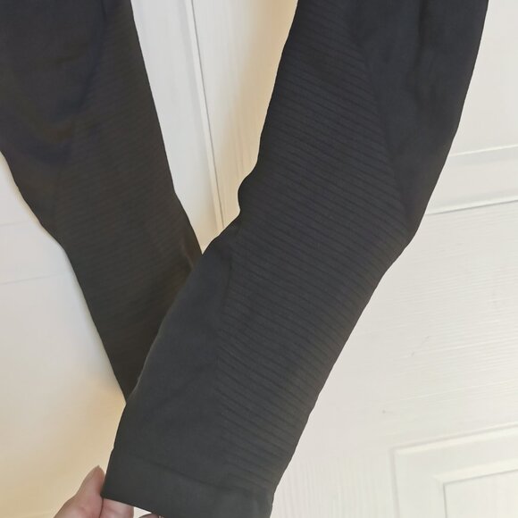 Revive Leggings - Picture 11 of 11